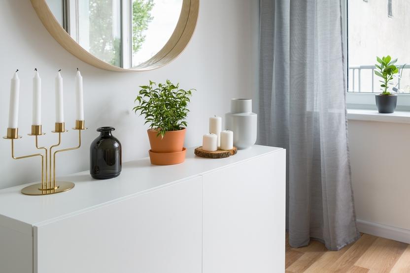 Kommoden mit Möbelplaner erstellen Weiße Kommode dekoriert